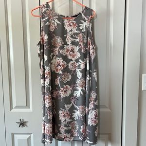 Halogen dress, size 1X, gray w/multicolored flowers